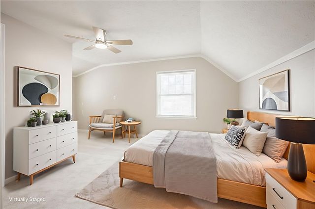 27 Woodside Lane, Greece, NY 14616