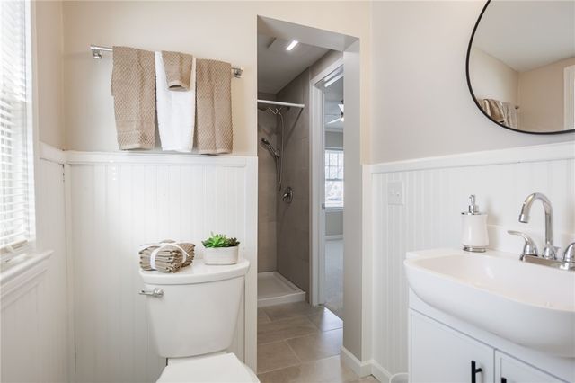 27 Woodside Lane, Greece, NY 14616