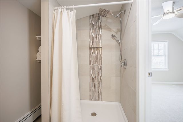 27 Woodside Lane, Greece, NY 14616