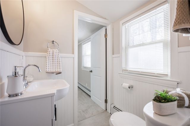 27 Woodside Lane, Greece, NY 14616