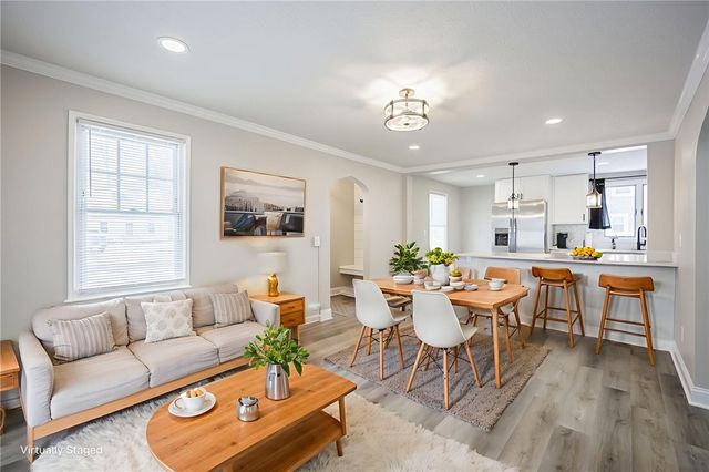 27 Woodside Lane, Greece, NY 14616