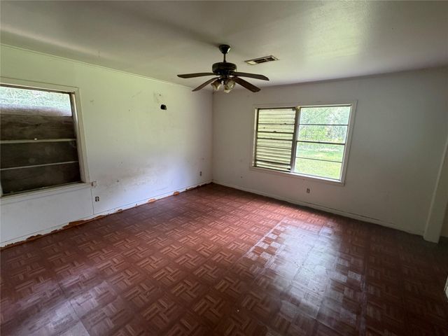 1301 N Vauthier Lane, La Marque, TX 77568