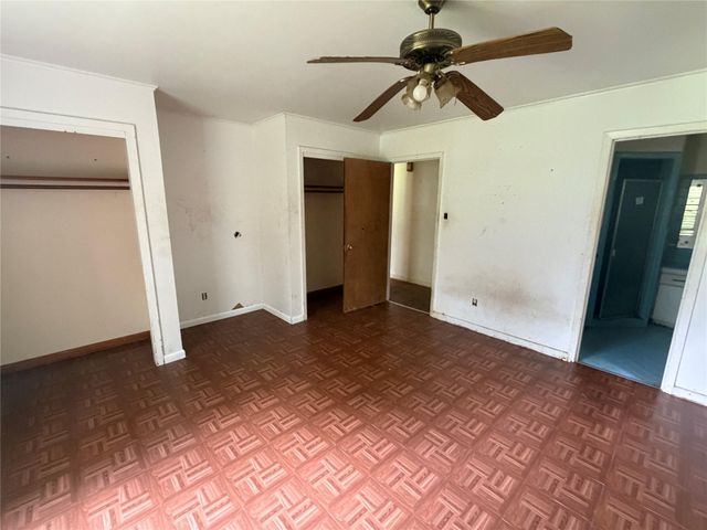1301 N Vauthier Lane, La Marque, TX 77568