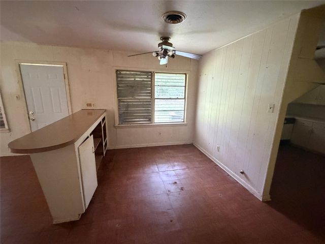 1301 N Vauthier Lane, La Marque, TX 77568