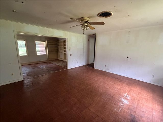 1301 N Vauthier Lane, La Marque, TX 77568