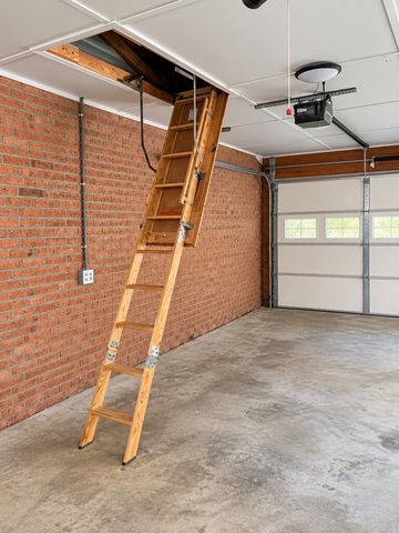1106 N Pontiac Avenue, Dothan, AL 36303