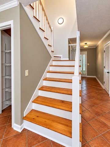 1106 N Pontiac Avenue, Dothan, AL 36303