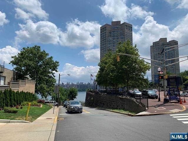 7100 Boulevard East 9K, Guttenberg, NJ 07093