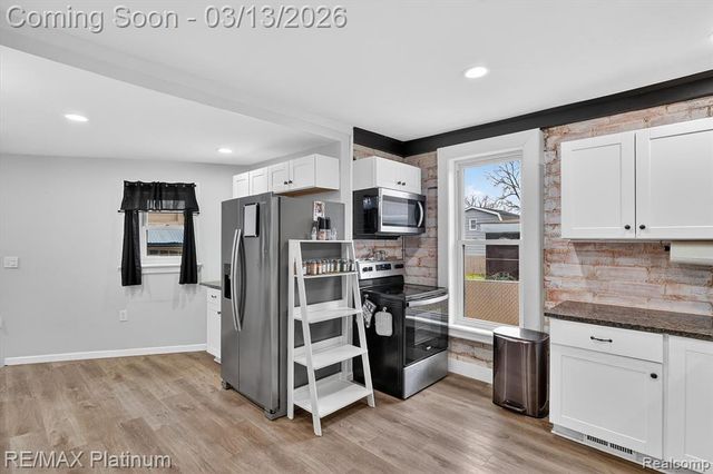 411 3rd Street, Fenton, MI 48430