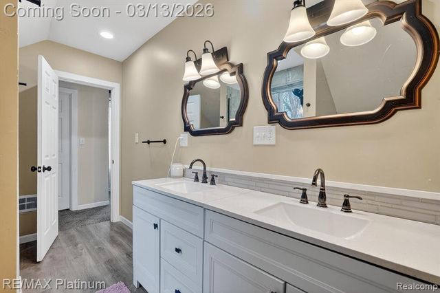 411 3rd Street, Fenton, MI 48430