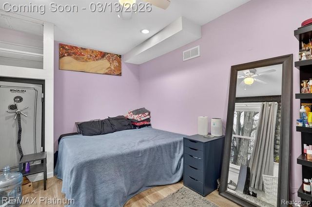 411 3rd Street, Fenton, MI 48430