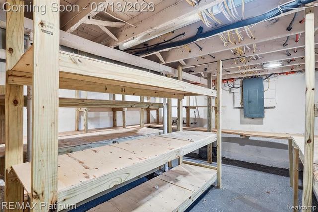 411 3rd Street, Fenton, MI 48430