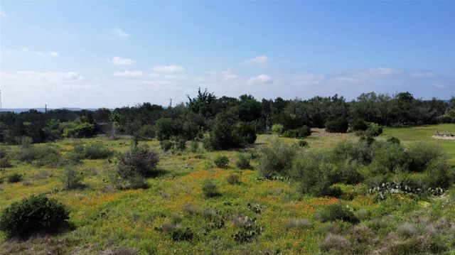 237 Spicewood Trails DR, Spicewood, TX 78669