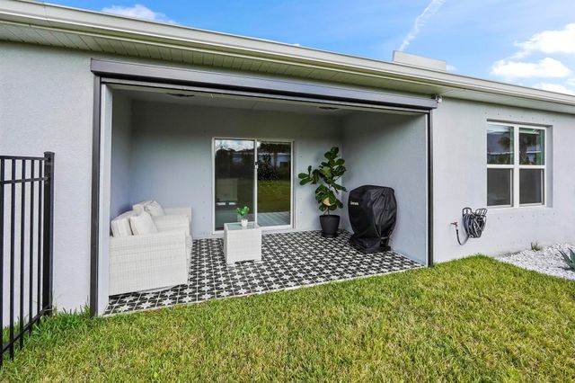 309 Raspberry Road, Fort Pierce, FL 34981