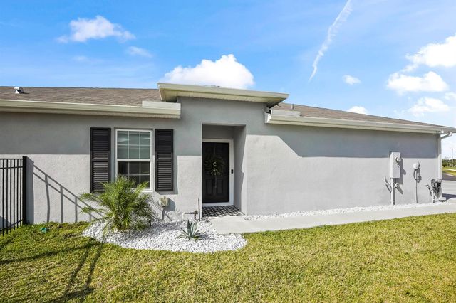 309 Raspberry Road, Fort Pierce, FL 34981