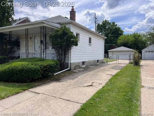6901 Faust Avenue, Detroit, MI 48228