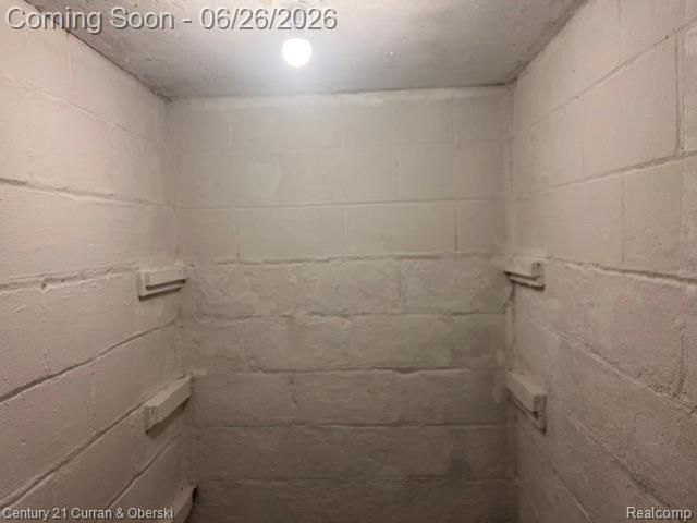 6901 Faust Avenue, Detroit, MI 48228