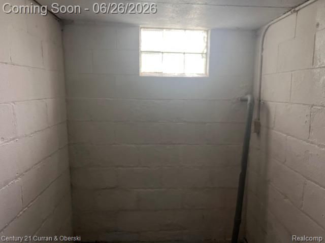 6901 Faust Avenue, Detroit, MI 48228