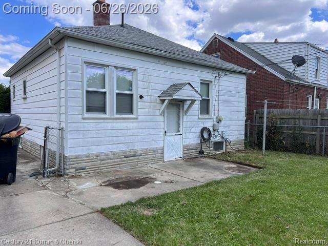 6901 Faust Avenue, Detroit, MI 48228