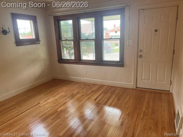 6901 Faust Avenue, Detroit, MI 48228