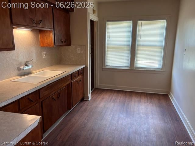 6901 Faust Avenue, Detroit, MI 48228