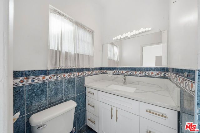 1147 S Westlake Avenue, Los Angeles, CA 90006