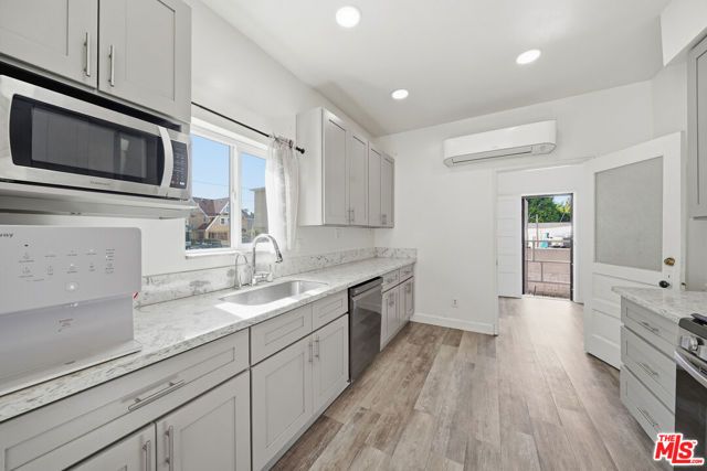 1147 S Westlake Avenue, Los Angeles, CA 90006