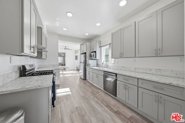 1147 S Westlake Avenue, Los Angeles, CA 90006