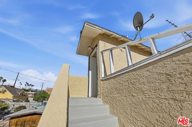 1147 S Westlake Avenue, Los Angeles, CA 90006