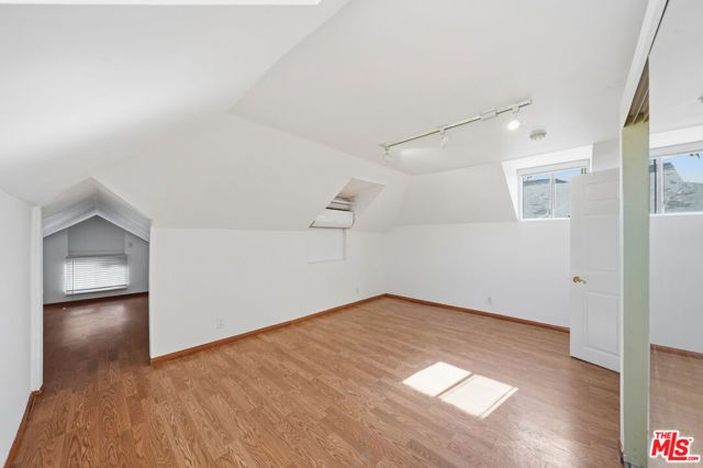 1147 S Westlake Avenue, Los Angeles, CA 90006