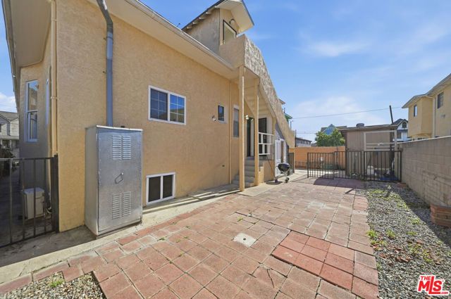 1147 S Westlake Avenue, Los Angeles, CA 90006