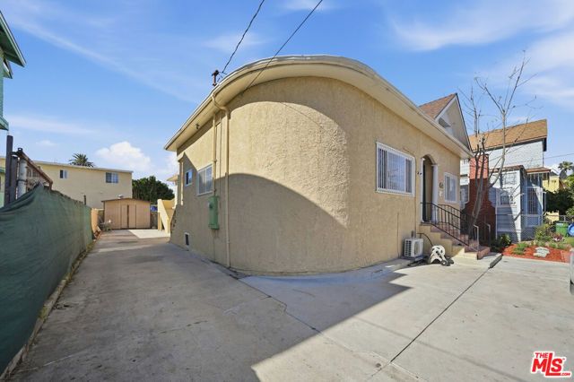 1147 S Westlake Avenue, Los Angeles, CA 90006
