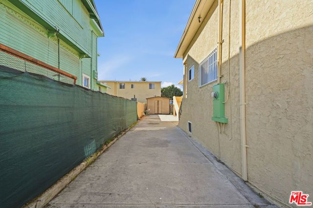 1147 S Westlake Avenue, Los Angeles, CA 90006