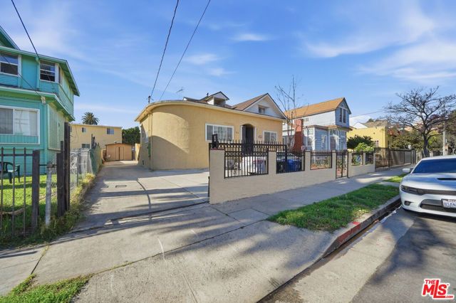 1147 S Westlake Avenue, Los Angeles, CA 90006