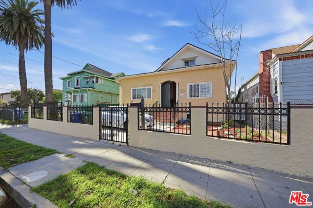 1147 S Westlake Avenue, Los Angeles, CA 90006