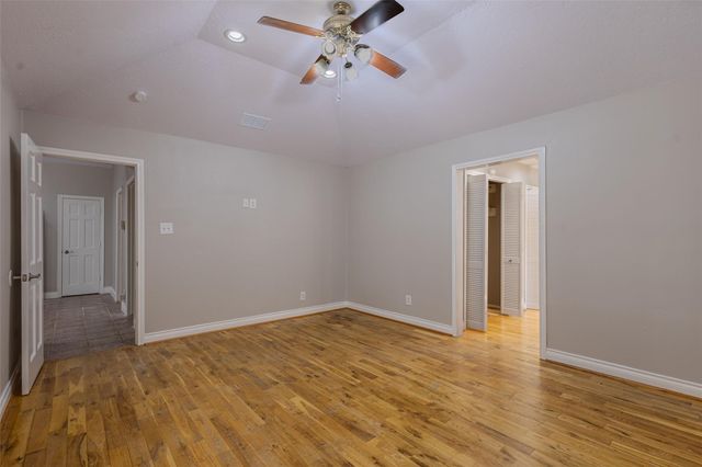 5895 Southern Hills Drive, Houston, TX 77069