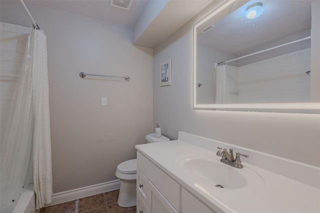 5895 Southern Hills Drive, Houston, TX 77069
