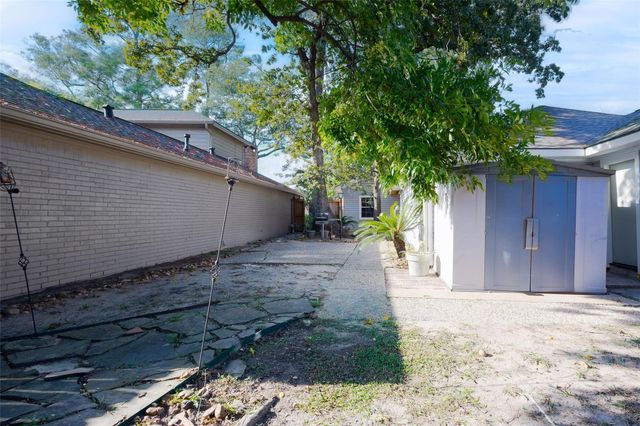 5895 Southern Hills Drive, Houston, TX 77069