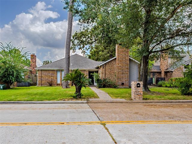 5895 Southern Hills Drive, Houston, TX 77069