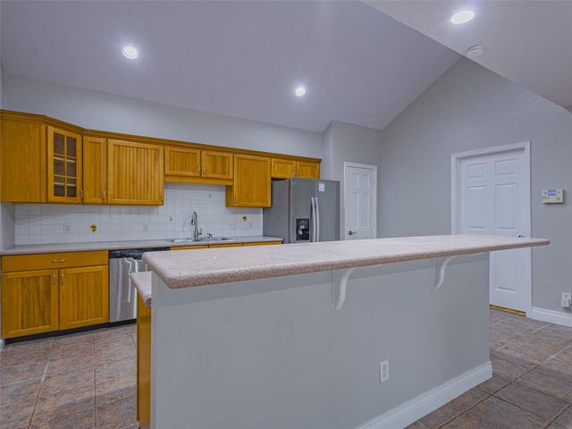 5895 Southern Hills Drive, Houston, TX 77069