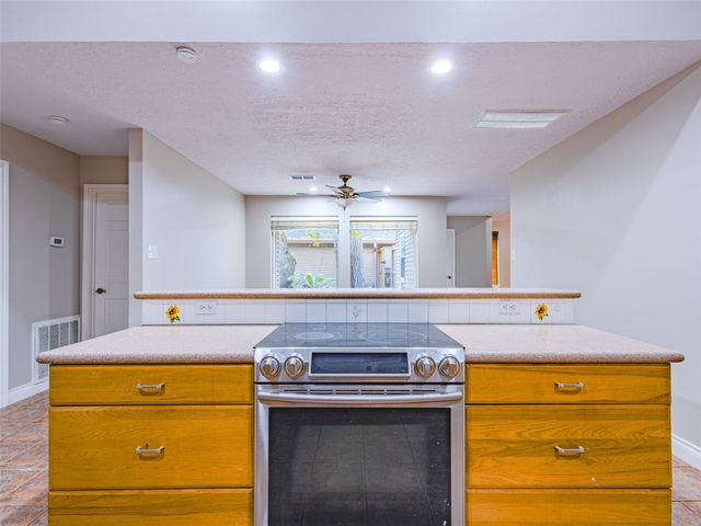5895 Southern Hills Drive, Houston, TX 77069