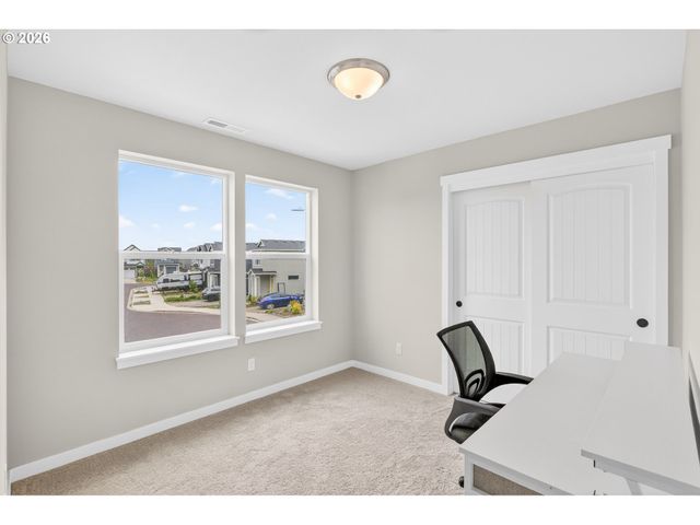 1521 S CAMILLE Pl, Newberg, OR 97132