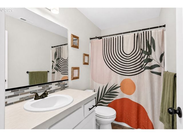 1521 S CAMILLE Pl, Newberg, OR 97132