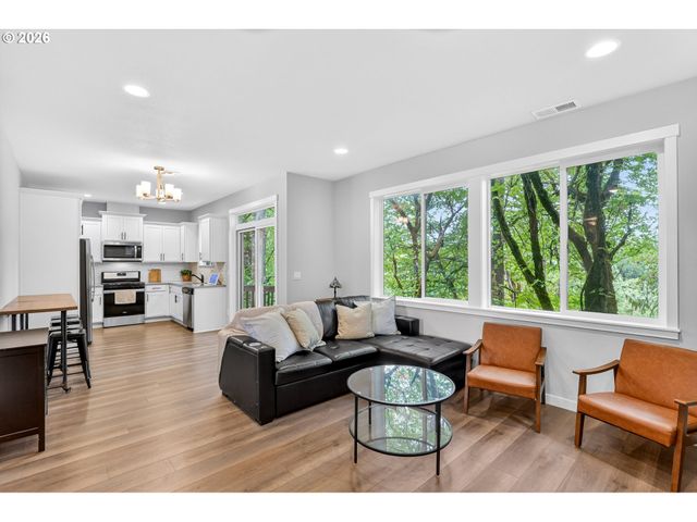 1521 S CAMILLE Pl, Newberg, OR 97132