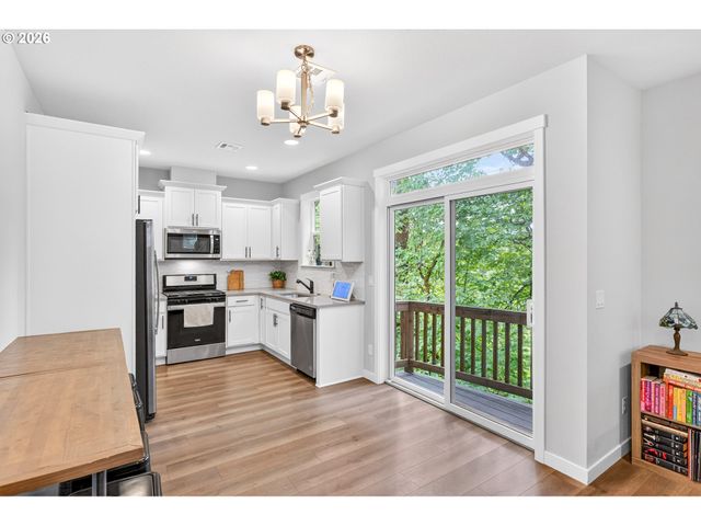 1521 S CAMILLE Pl, Newberg, OR 97132