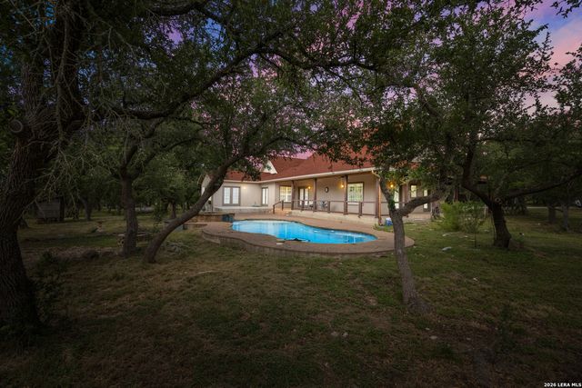 2471 OAK RUN DR, Wimberley, TX 78676