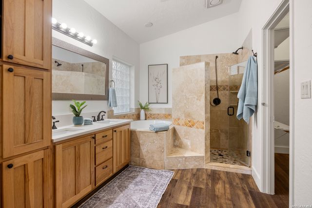 2471 OAK RUN DR, Wimberley, TX 78676