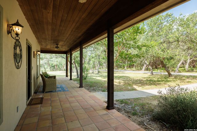 2471 OAK RUN DR, Wimberley, TX 78676