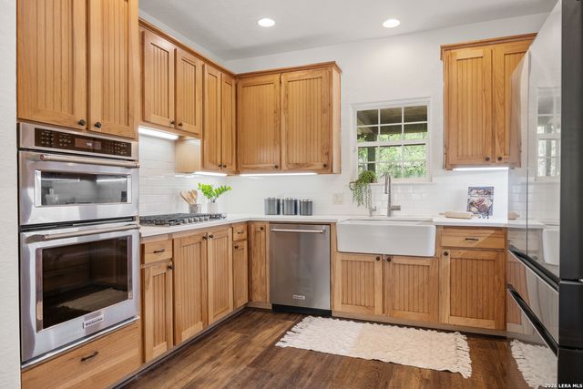 2471 OAK RUN DR, Wimberley, TX 78676