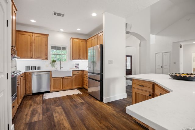 2471 OAK RUN DR, Wimberley, TX 78676